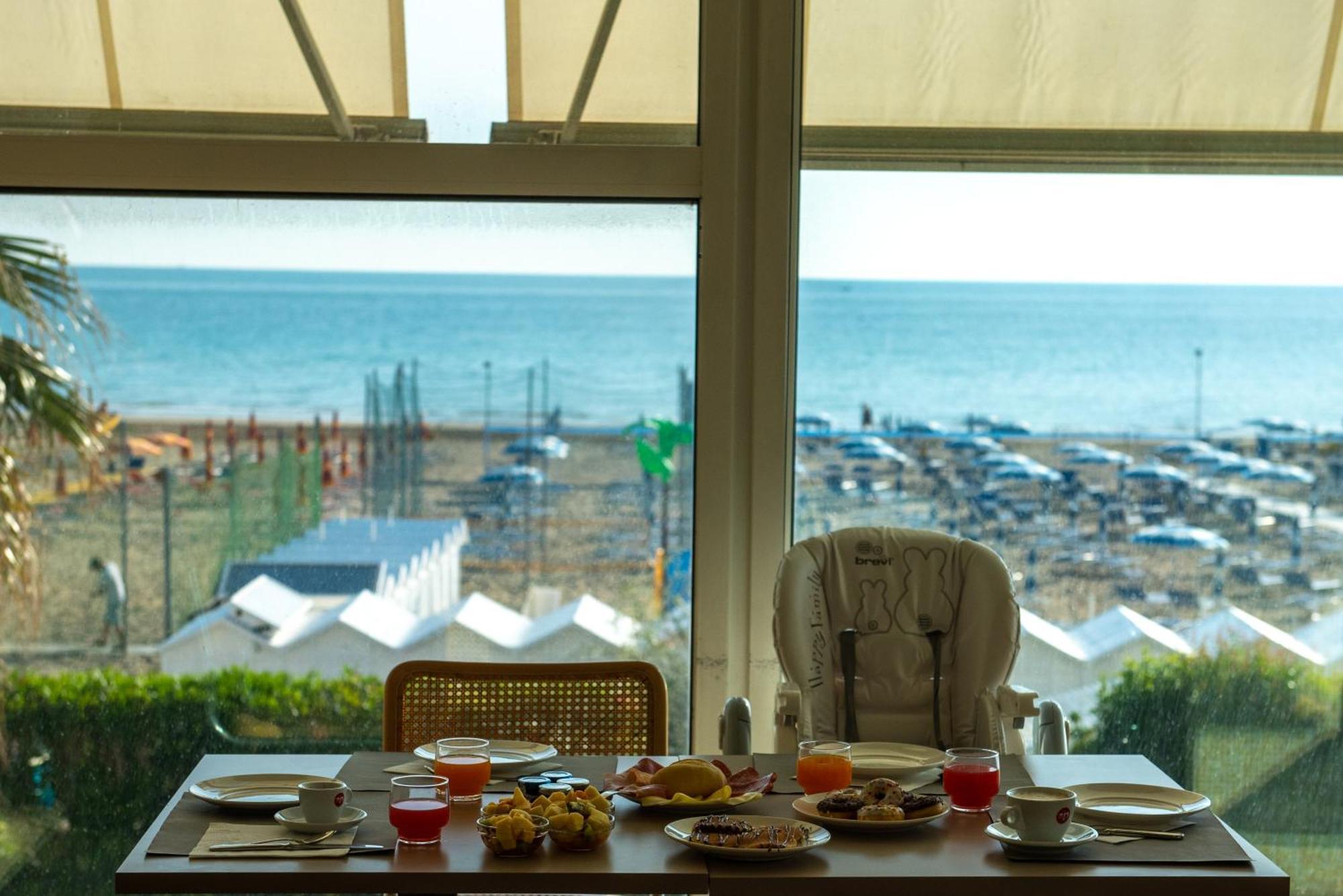Hotel Fedora Riccione Kültér fotó