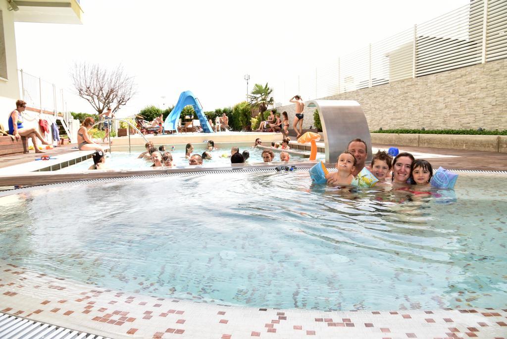 Hotel Fedora Riccione Kültér fotó
