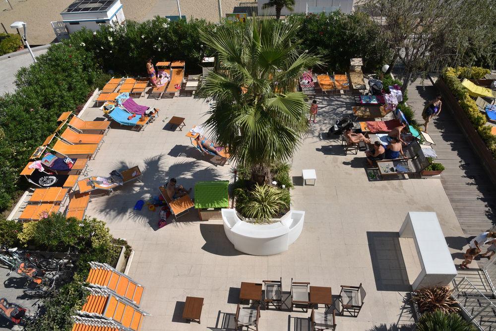Hotel Fedora Riccione Kültér fotó